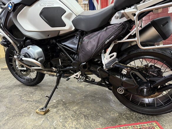 2015 BMW R 1200 GS Adventure, белый, 970000 рублей - вид 5