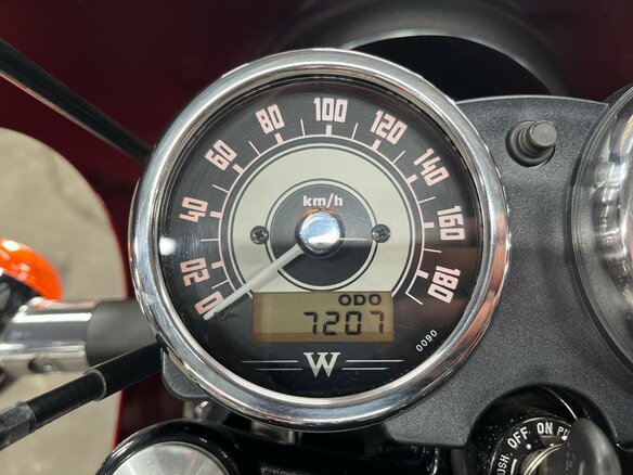 2012 Kawasaki W 800, пурпурный, 750000 рублей - вид 29