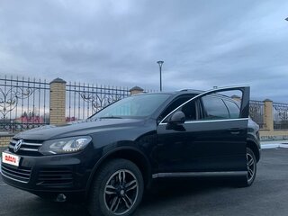 2014 Volkswagen Touareg II, чёрный, 2500000 рублей, вид 3