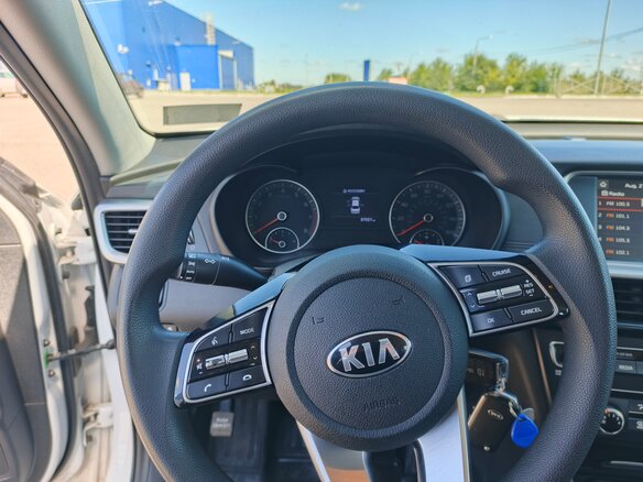 2019 Kia Optima IV Рестайлинг, белый, 1800000 рублей - вид 7