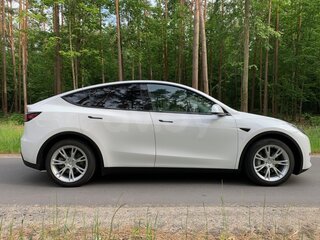 2020 Tesla Model Y Long Range I, белый, 4027230 рублей, вид 4
