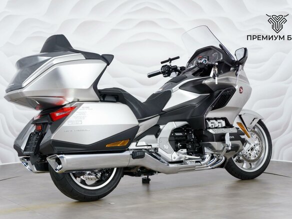2024 Honda GL 1800 Gold Wing, серый, 3177000 рублей - вид 5