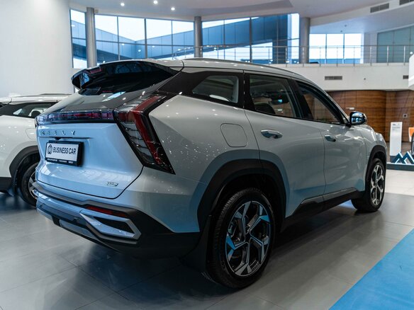 2025 Geely Atlas II, серебристый, 3997651 рублей - вид 5