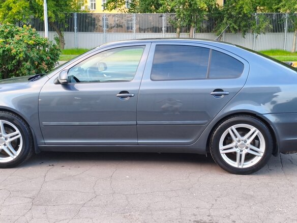 2011 Skoda Octavia DSG7 II (A5) Рестайлинг, серый, 870000 рублей - вид 13