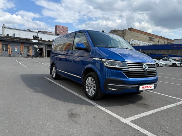 2020 Volkswagen Multivan T6 Рестайлинг, синий, 5500000 рублей - вид 1