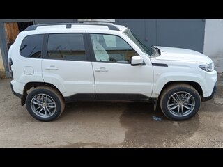 2024 Lada (ВАЗ) Niva Travel I, белый, 1400000 рублей, вид 2