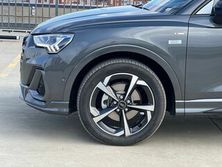 2026 Audi Q3 35 TFSI II (F3), серый, 3850000 рублей, вид 2
