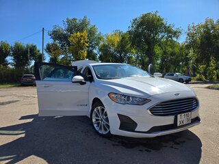 2019 Ford Fusion (North America) II Рестайлинг, белый, 1890000 рублей, вид 4