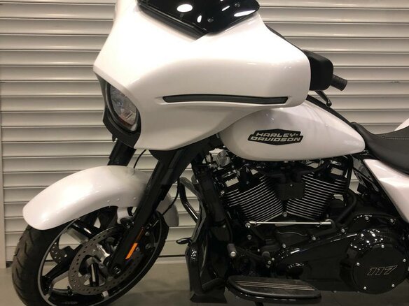 2025 Harley-Davidson Street Glide, белый, 3850000 рублей - вид 5