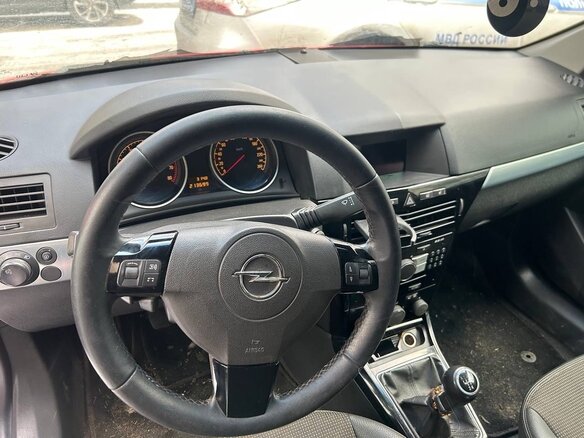 2008 Opel Astra H Рестайлинг, красный, 400000 рублей - вид 14