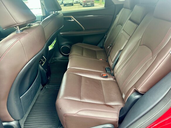 2020 Lexus RX 300 IV Рестайлинг, красный, 4500000 рублей - вид 9