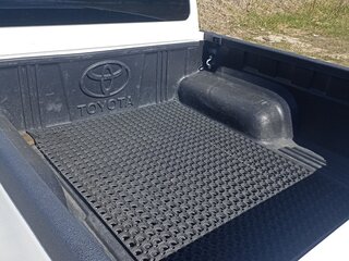 2015 Toyota Hilux VIII, белый, 2550000 рублей, вид 5