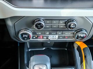 2023 Ford Bronco VI, серый, 10553538 рублей, вид 3
