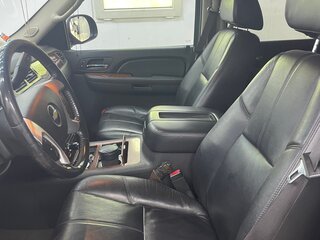2008 Chevrolet Tahoe III, серый, 2000000 рублей, вид 4
