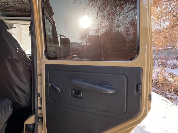 2011 Mercedes-Benz G-Класс 300 Professional I (W461) Professional, жёлтый - вид 22