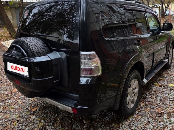 2012 Mitsubishi Pajero IV Рестайлинг 1, чёрный, 1600000 рублей - вид 6