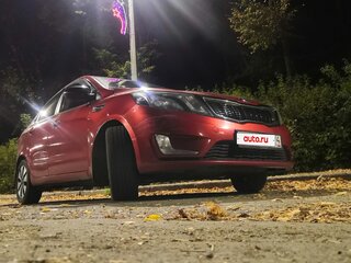 2014 Kia Rio 4-speed III, красный, 850000 рублей, вид 3