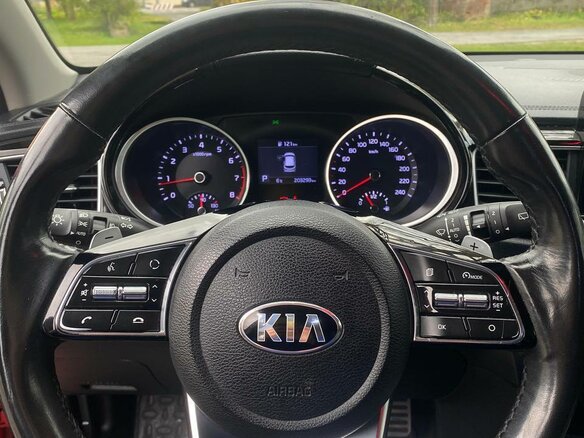 2019 Kia Ceed III, красный, 1350000 рублей - вид 8