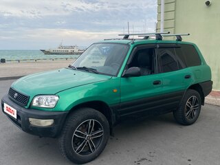1998 Toyota RAV4 I (XA10), зелёный, 650000 рублей, вид 1