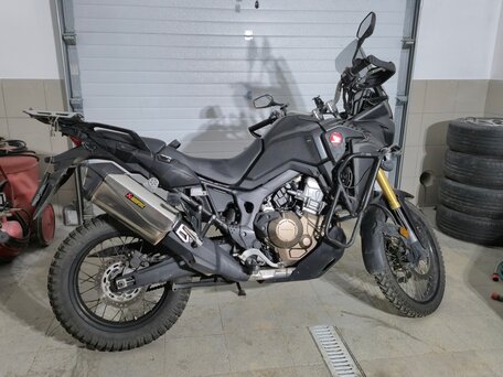 2017 Honda CRF 1000L Africa Twin, чёрный, 1250000 рублей, вид 3