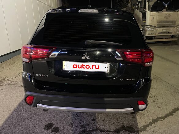 2016 Mitsubishi Outlander III Рестайлинг 2, чёрный, 1520000 рублей - вид 6