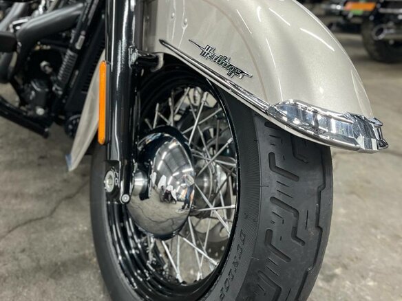 2018 Harley-Davidson Heritage, бежевый, 1490000 рублей - вид 23