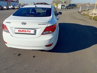 2013 Hyundai Solaris I, белый, 780000 рублей, вид 3