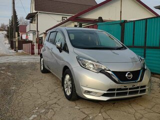 2020 Nissan Note e-Power II Рестайлинг, серебристый, 1235000 рублей, вид 1