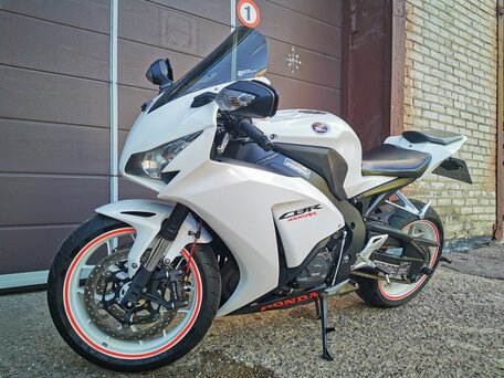 2012 Honda CBR 1000 RR/RA Fireblade, белый, 900000 рублей, вид 4