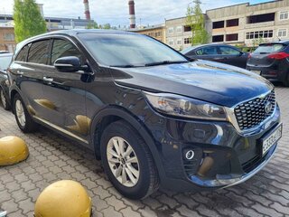 2020 Kia Sorento III Prime Рестайлинг, чёрный, 3200000 рублей, вид 3