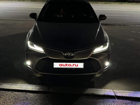2022 Toyota Corolla XII (E210), коричневый, 1790000 рублей