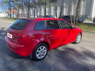 2011 Audi A3 II (8P) Рестайлинг 2, красный, 775000 рублей, вид 4