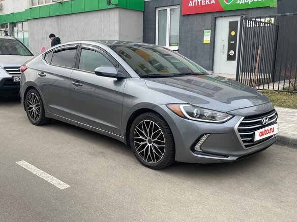 2017 Hyundai Elantra VI (AD), серый, 1400000 рублей