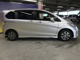 2012 Honda Freed I Рестайлинг, серебристый, 850000 рублей, вид 5