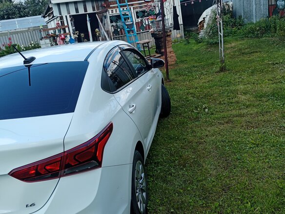 2018 Hyundai Solaris II, белый, 1300000 рублей - вид 15