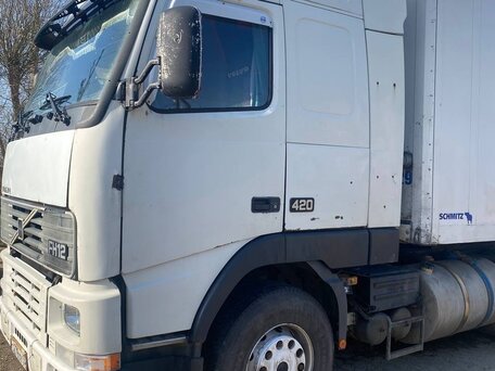 2000 Volvo FH, белый, 1300000 рублей, вид 4