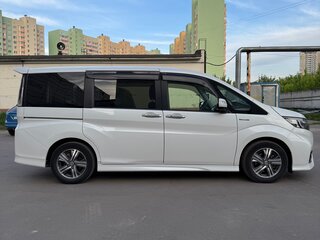 2018 Honda Stepwgn Spada V Рестайлинг, белый, 2550000 рублей, вид 4