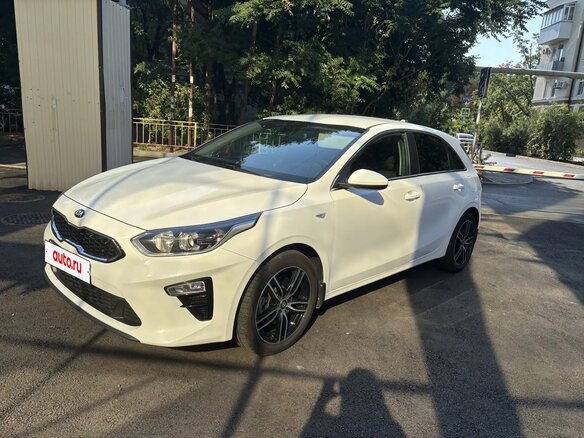 2019 Kia Ceed III, белый, 1800000 рублей - вид 1