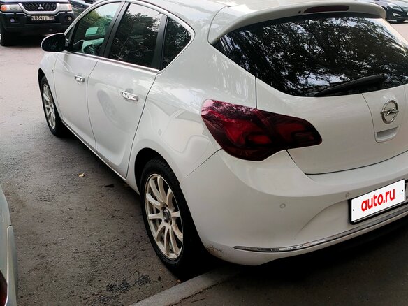 2013 Opel Astra J Рестайлинг, белый, 720000 рублей - вид 7