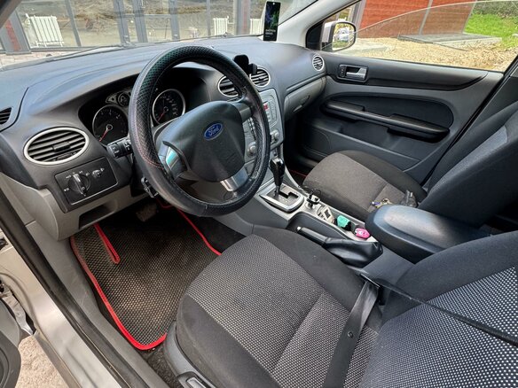 2008 Ford Focus II Рестайлинг, серебристый, 535000 рублей - вид 4