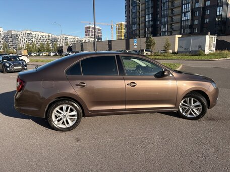 2019 Skoda Rapid I Рестайлинг, коричневый, 1350000 рублей, вид 3