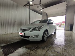 2015 Hyundai Solaris I Рестайлинг, белый, 1080000 рублей, вид 1