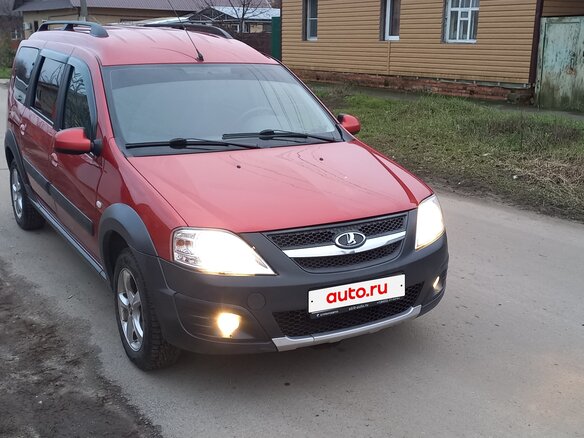 2019 Lada (ВАЗ) Largus Cross I, красный, 999999 рублей - вид 1