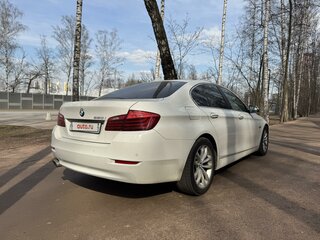 2015 BMW 5 серии 520i VI (F10/F11/F07) Рестайлинг, белый, 1485000 рублей, вид 3