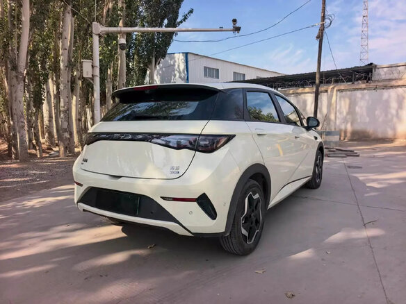 2026 BYD Dolphin 45.12 kWh I Рестайлинг, бежевый - вид 2