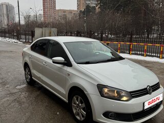 2014 Volkswagen Polo V, белый, 530000 рублей, вид 4