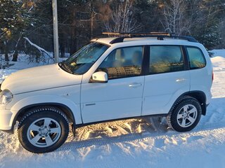 2013 Chevrolet Niva I Рестайлинг, белый, 600000 рублей, вид 5