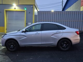 2019 Lada (ВАЗ) Vesta I, серебристый, 900000 рублей, вид 2