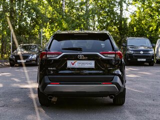 2022 Toyota RAV4 V (XA50), чёрный, 2399000 рублей, вид 4