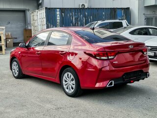 2020 Kia Rio IV Рестайлинг, красный, 1292000 рублей, вид 4